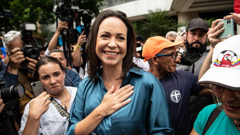 Müxalifət lideri Maçado Venesuela hakimiyyətində təmsil oluna bilər