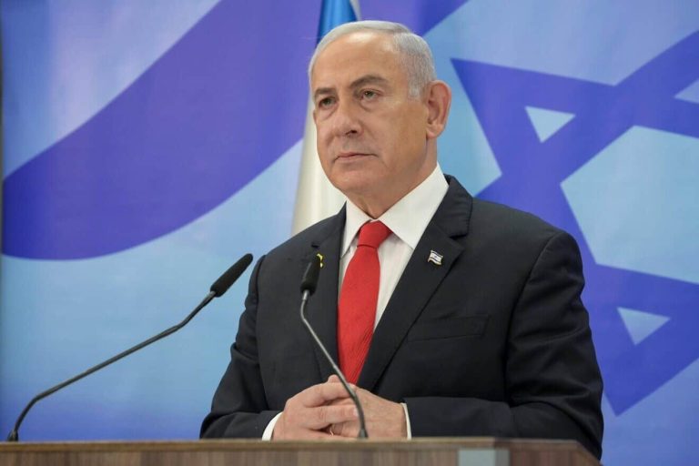 Netanyahu: Laricanini öldürdük, İran xalqına rejimi devirmək şansı verdik