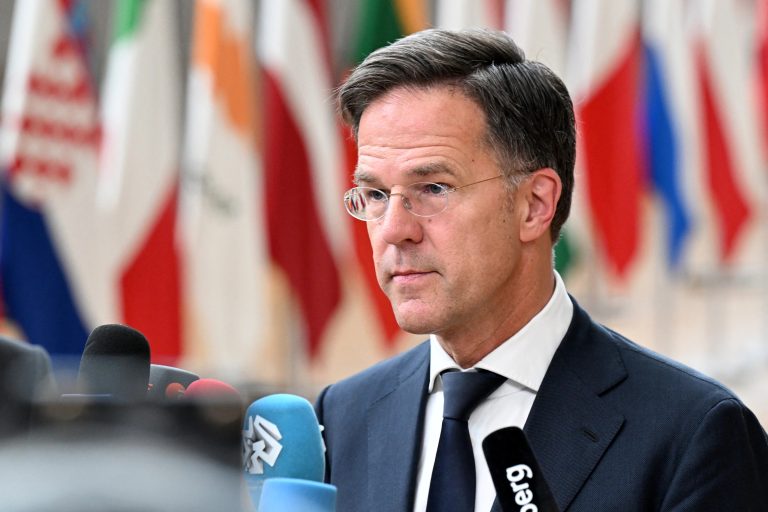 NATO Trampın tələblərindən sonra Hörmüz boğazının açılmasına səy göstərir