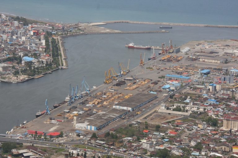 İsrail İranın Xəzərdəki liman şəhərinə zərbələr endirib