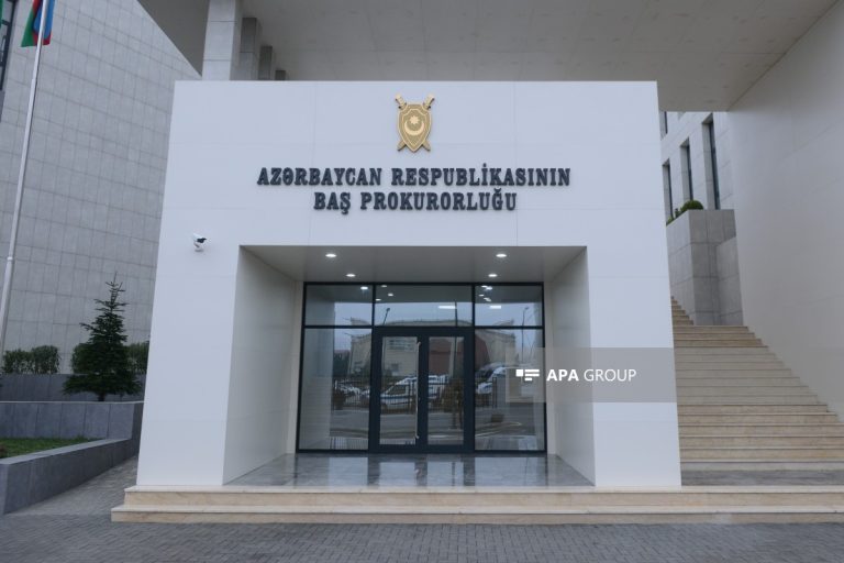 Baş prokurorun maaşı 3260 manatdan 13750 manata qaldırılır
