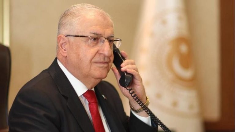 Yaşar Güler iranlı həmkarı ilə regional təhlükəsizliyi müzakirə edib