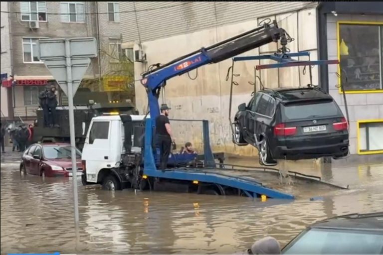 Çeçenistanda daşqınlarla əlaqədar fövqəladə vəziyyət elan olunub