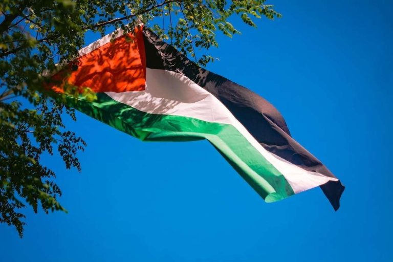 Səfirlik: Knessetin fələstinli məhbusların edamına icazə verən qanunu qəbul etməsini pisləyirik