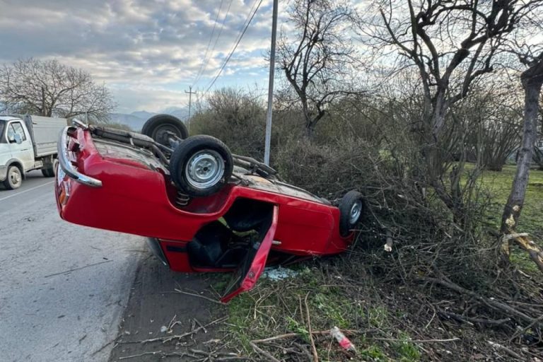 Balakəndə avtomobil aşıb, xəsarət alanlar var