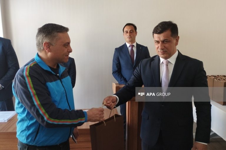 Növbəti köç karvanı Kəlbəcər şəhərinə çatıb, açarlar təqdim olunub- FOTO – YENİLƏNİB-1 – VİDEO