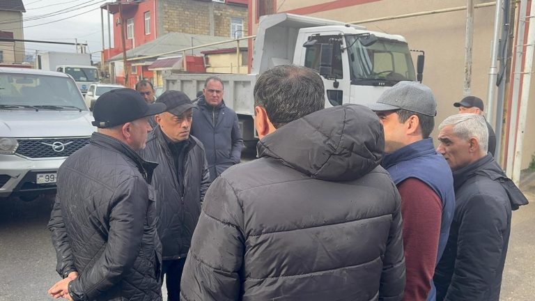 ADSEA sədri üzərində evlər tikilən kollektorun çökdüyü ərazidə olub