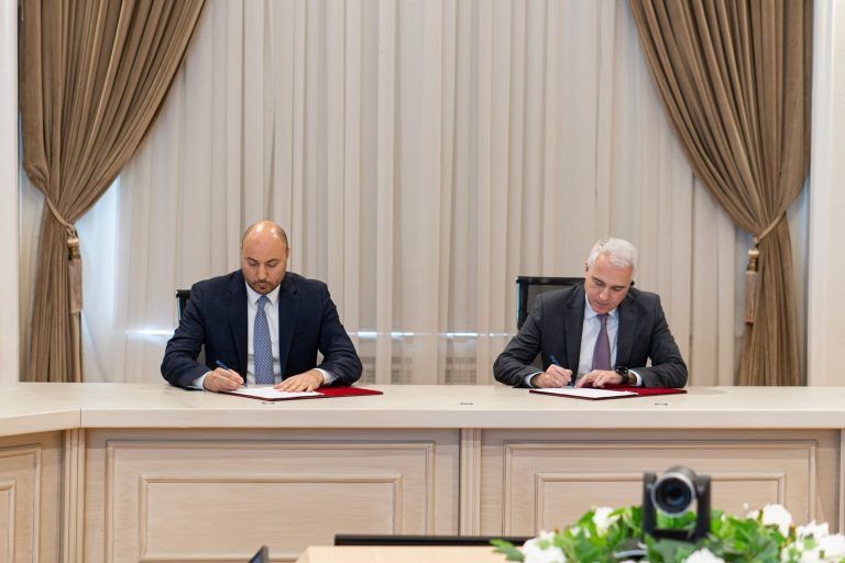 Unibank enerji effektivliyi üzrə EMTA ilə əməkdaşlıq müqaviləsi imzalayıb