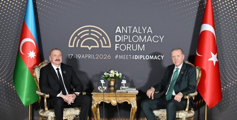 Antalyada Azərbaycan Prezidenti İlham Əliyevlə Türkiyə Prezidenti Rəcəb Tayyib Ərdoğanın görüşü keçirilib – YENİLƏNİB