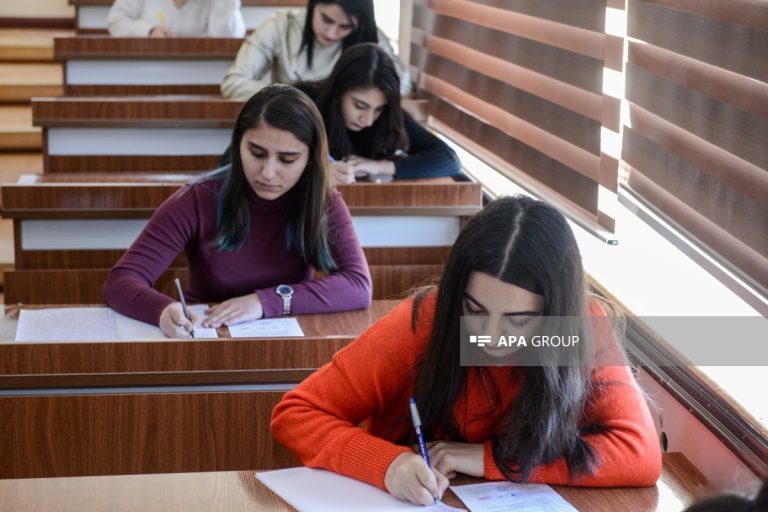 Gələn ildən buraxılış imtahanının vaxtına 15 dəqiqə əlavə ediləcək