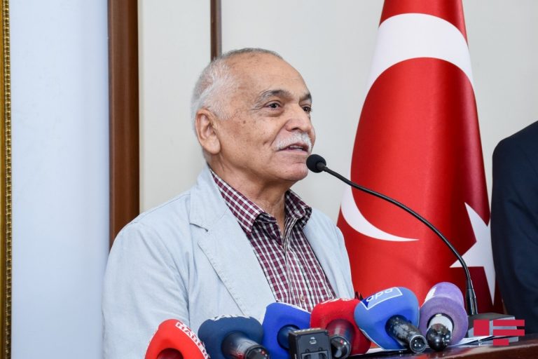 Xalq rəssamı Arif Hüseynov Azərbaycan Rəssamlar İttifaqının Rəyasət Heyətinə üzvlüyünə xitam verilməsi ilə bağlı müraciət edib