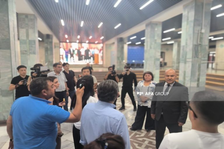 Azərbaycanlı jurnalistlər Qırğızıstanın aparıcı dövlət media korporasiyasının işi ilə tanış olublar – FOTO