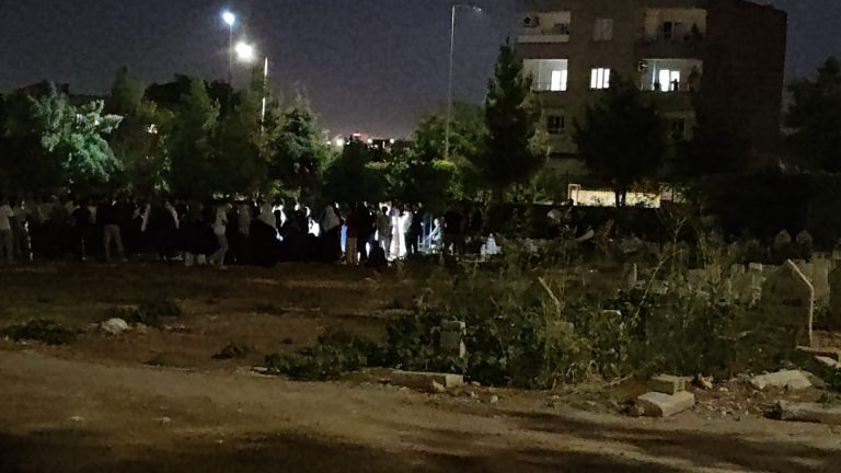 Türkiyədə hakim partiyanın üzvü, onun oğlu və qardaşı silahlı hücum nəticəsində öldürülüb
