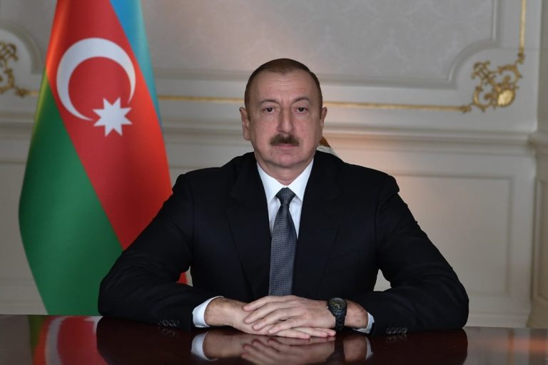 Azərbaycan ilə Özbəkistanın prezidentləri və birinci xanımları Buxarada “Ark” qalası ilə tanış olublar